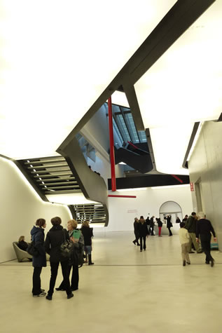 10. MAXXI Müzesi, Zaha Hadid, Roma, 2012. (Fotoğraf: Mimar Birsen Enisoğlu)