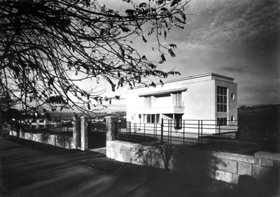 Fuat Bulca Villası, Caddeye Bakan Cephe, Ankara, 1935-36. (Yıkılmış) Fotoğraf: yaklaşık 1936