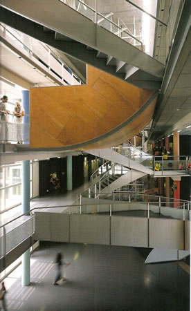 11. Montessori Kolej, Herman Hertzberger, Oost, 1999. (Kaynak: Detail 2003-3)