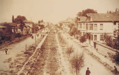 1. İzmit Hamidiye Caddesi ve trenyolu yatağı, 1873