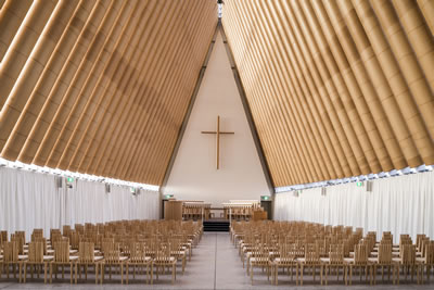 <p><strong>15.</strong> Cardboard Cathedral, 2013,  Christchurch, Yeni Zelanda<br />© Stephen Goodenough</p>