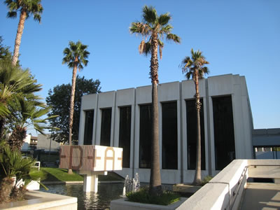 Kaynak: http://en.wikipedia.org/wiki/List_of_museums_in_Los_Angeles