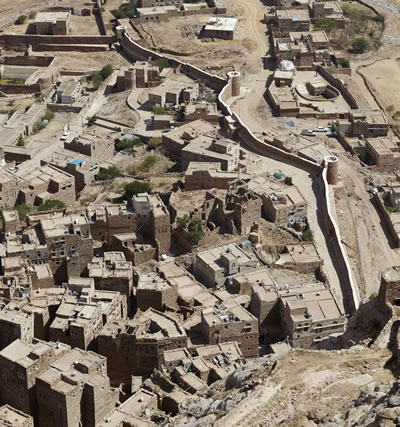 <p><strong>Thula  Fort Restoration, Thula, Yemen</strong><br /><strong>Mimar:</strong> Abdullah Al-Hadrami, Sana’a, Yemen<br />(© AKAA / Cemal Emden)</p>