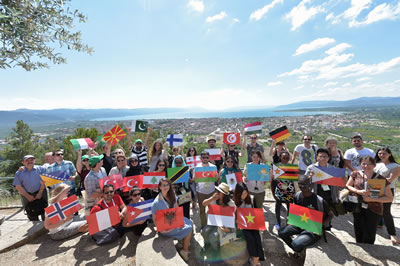 <p><strong>2.</strong> UNESCO Dünya Mirası Gençlik Forumu katılımcıları İznik’in Abdülvahap Tepesi’nde, 6 Temmuz  2016 <br />  Kaynak:  Bursa Alan Başkanlığı / Can Altun Çıblak</p>