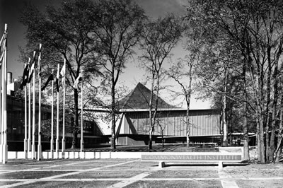 <p><strong>2. </strong>Commonwealth  Institute Binası<br />  Kaynak: Architectural Review,  1963, Apr, p:260-266</p>