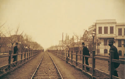 2. İzmit Hamidiye (bugünkü adıyla “Demiryolu”) Caddesi ve tren yolu, 1898