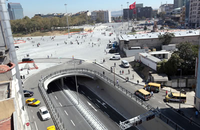 Taksim Meydanı’nda yapımı tamamlanmış Taksim Yayalaştırma Projesi