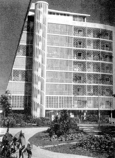 26. Park Guinle Apartmanları, Rio de Janeiro, 1948-54 (Lucio Costa)<br />[Kaynak: Brillembourg, 2004]