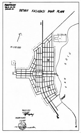 <strong>2a.</strong> Anadolu’nun  çeşitli şehirlerinden imar çalışması örnekleri <br />(Tekeli, İlhan, 1998,  “Türkiye’de Cumhuriyet Dönemi’nde Kentsel Gelişme ve Kent Planlaması”, <strong>75 Yılda Değişen Kent ve Mimarlık</strong>, ed.  Yıldız Sey, Tarih Vakfı Yayınları,<strong> </strong>İstanbul,  ss.6-9)<strong></strong></p>