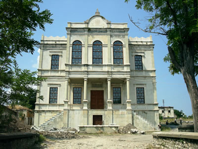 <p><strong>3.</strong> Safranbolu Hükümet Konağı. Aydın,  Önder, 2012, “Sultan II. Abdülhamit Dönemi Yapılarında İmparatoru / İmparatorluğu  Temsil Eden Semboller”, <strong>Mimarlık</strong>,  sayı: 364.<br />  Fotoğraf: Önder Aydın,  2005.</p>