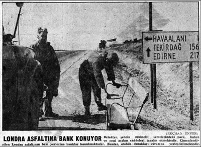 <p><strong>3.</strong> Londra  Asfaltına Bank Konuyor<br />   Kaynak: <strong>Milliyet  Gazetesi</strong>, 19.02.1958</p>