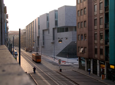 <p><strong>3.</strong> Università  Luigi Bocconi, kent içinde dikey bir kampüs <br />   Fotoğraf: Federico Brunetti</p>