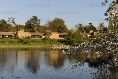 <p><strong>3.</strong> Kingo  Houses, Helsingör-Danimarka, 1958. Mimar: Jörn Utzon<br />Kaynak: http://www.utzonphotos.com/