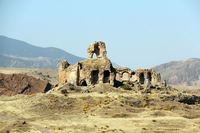 <p><strong>3.</strong> Bana Katedrali, Penek / Şenkaya / Erzurum, 2019</p>