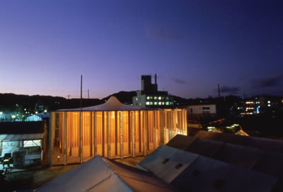 <p><strong>3. </strong>Paper Church, 1995,  Kobe, Japonya<br />© Hiroyuki Hirai<br />