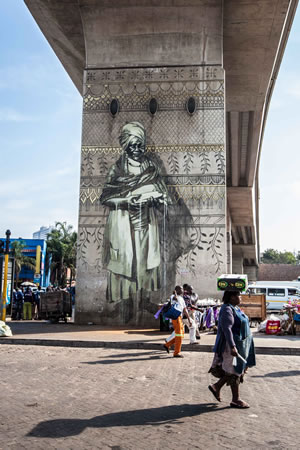 <p>UIA Durban Kongresi Kamusal Alan  Sergisinden bir örnek: Warwick Kavşağı<br />  Fotoğraf: Luca Barausse  Photography</p>