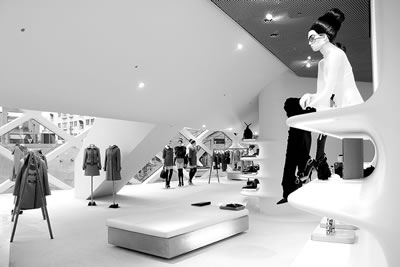 <p><strong>3.</strong> Prada Store, Tokyo, Herzog&de Meuron<br />  (Kaynak: Luna, 2005) </p>