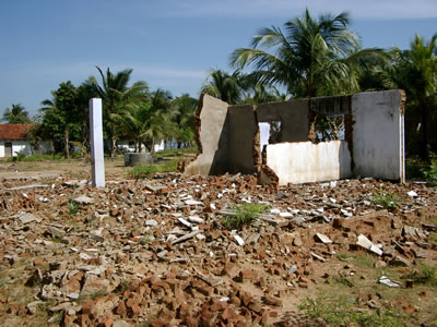 <p><strong>3. </strong>Tsunami  hasarı, Kinniya, Sri Lanka<br />