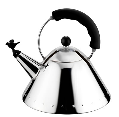 <p><strong>3.</strong> Alessi Çaydanlık, 1985.<br />Kaynak: www.flickr.com/photos/cooks-and-kitchens/5022183447/ [Erişim: 17.04.2015]