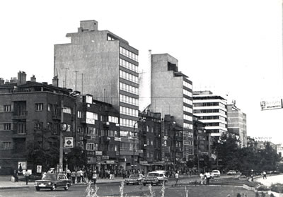 <p><strong>4. </strong>Ankara da yoğunluğu  artıran yapılaşmalar, 1974</p>