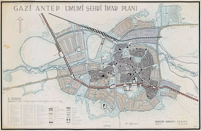 <p><strong>4.</strong> Hermann Jansen Gaziantep Planı<br />   Kaynak: Technische Universität Berlin  Architekturmuseum</p>