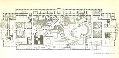 <p><strong>4.</strong> Harbiye Askerî  Müze ve Kültür Sitesi giriş kat planı, Nezih Eldem yarışma çizimi<br />   Kaynak:  Metin; Tapan, Mete, 1973, <strong>50 Yılın Türk  Mimarisi</strong>, İş Bankası Kültür Yayınları, İstanbul, s.402.</p>