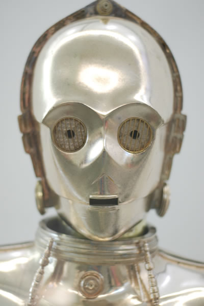 <p><strong>4.</strong> Müzakereci C-3PO<br />   Kaynak:  "terren in Virginia", Attribution 2.0 Generic (CC BY 2.0) </p>