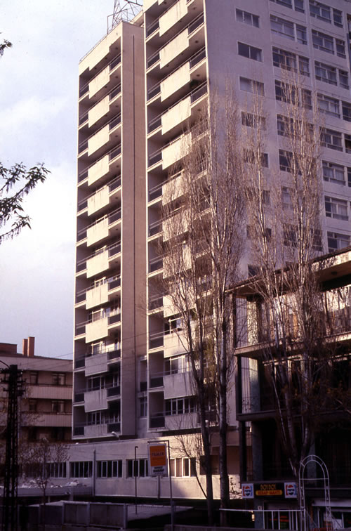 <p><strong>4. </strong>Petrol Yapı Kooperatifi, Ankara, 1962