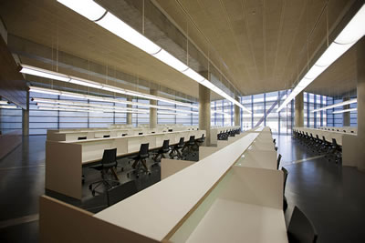 <p><strong>4.</strong> University of Deusto Library, Rafael Moneo<br />  (Kaynak: Jodidio, 2010) </p>