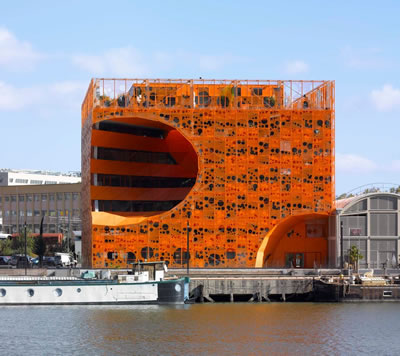 <p><strong> 4.</strong> Orange Cube (Jacob+Macfarlane)<br />Kaynak: www.architectural-review.com/buildings  [Erişim: 05.02.2015]</p>