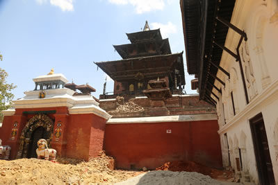 <p><strong>Resim 4.</strong> Bhaktapur Durbar Meydanı genel olarak hasar durumu<br />  Kaynak:  GEA-SAR</p>