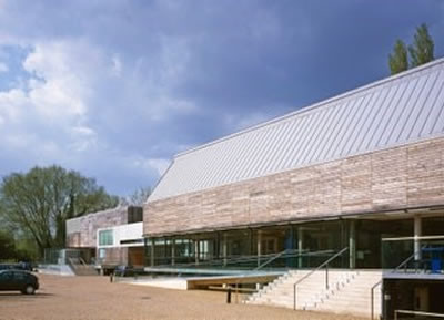 <p><strong>5. </strong>River  and Rowing Müzesi, Henley on Thames<br />Kaynak: https://www.architecturaldigest.com/gallery/david-chipperfield-architecture [Erişim: 20.02.2023]