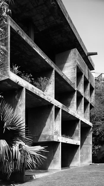 5. Le Corbusier, Shodan Evi arka cephesi, Ahmadabad. Hindistan, 1956 (Fotoğraf: Cemal Emden)