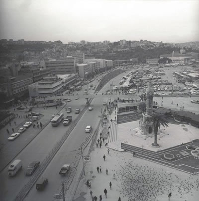 <p><strong>6. </strong>1970 lerde meydan<br /> 	Kaynak: Apikam arşivi </p>