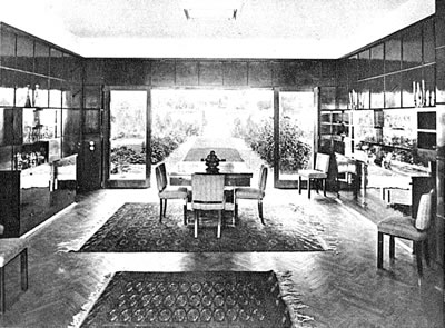 <p><strong>6.</strong> Villanın Bahçeye Açılan Salonu, 1935<br />  Kaynak: 1938, “Arbeiten von Prof. Dr. Ernst Egli, Architekt,  Ankara”,<strong> Das Werk</strong>, sayı:25, ETH-Bibliothek,  Zürih.</p>