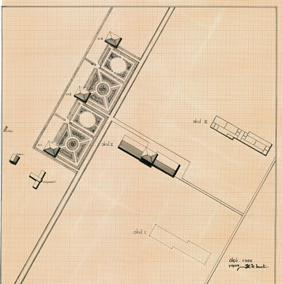 <p><strong>7.</strong> Akçadağ Köy Enstitüsü ilk binaları, 1941.<strong></strong><br />   Kaynak:  Tonguç Vakfı Arşivi<strong></strong></p>
