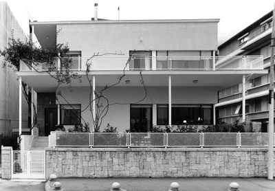 Ragıp Devres Villası, Caddeye Bakan Cephe, Bebek-İstanbul, 1932. Fotoğraf: 1995