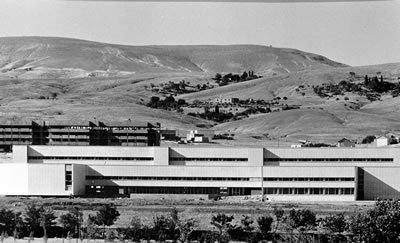 <p><strong>8.</strong> Elazığ Üniversitesi Kampüs Planlaması, Elazığ, 1972-77</p>