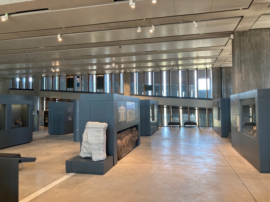 9. Galeri katları ve yüzer sergi birimleri