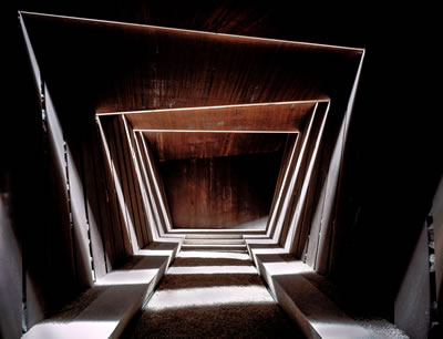 <p><strong>9a. </strong>Bell–Lloc Şaraphanesi,  2007, Palamós, Girona, İspanya<br />Fotoğraf: Hisao Suzuki<strong></strong></p>