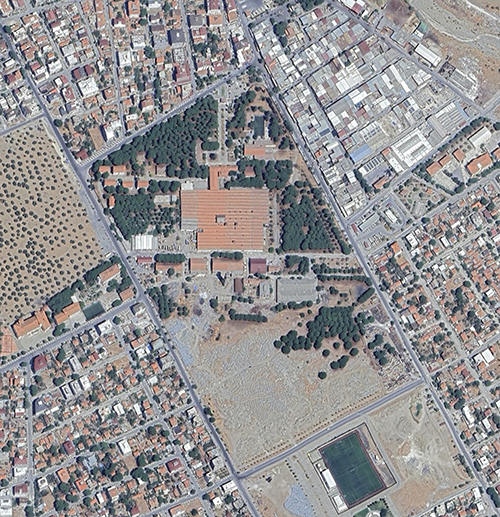 2. Sümerbank Bergama Pamuk İpliği ve Dokuma Fabrikası yerleşkesinin günümüzdeki durumu, uydu görüntüsü, 2026. Kaynak: Google Maps 