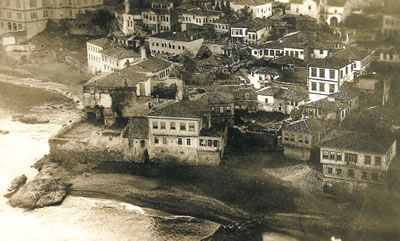 3. Devlet sahil yolu inşasından önce Trabzon sahil şeridi, 1950’ler, Kemerkaya Mahallesi (Kaynak: Bölükbaşı, 2006)